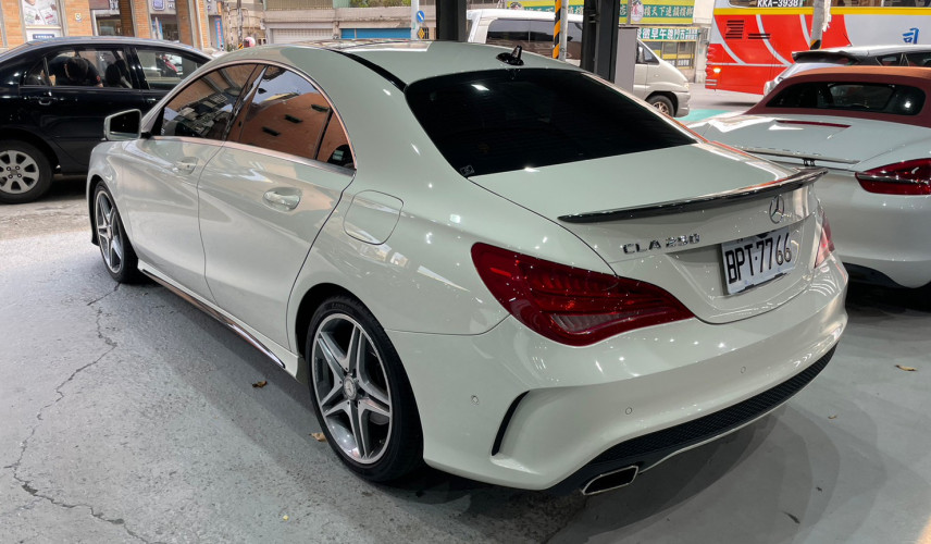 Mercedes Benz CLA250  2016 總代理